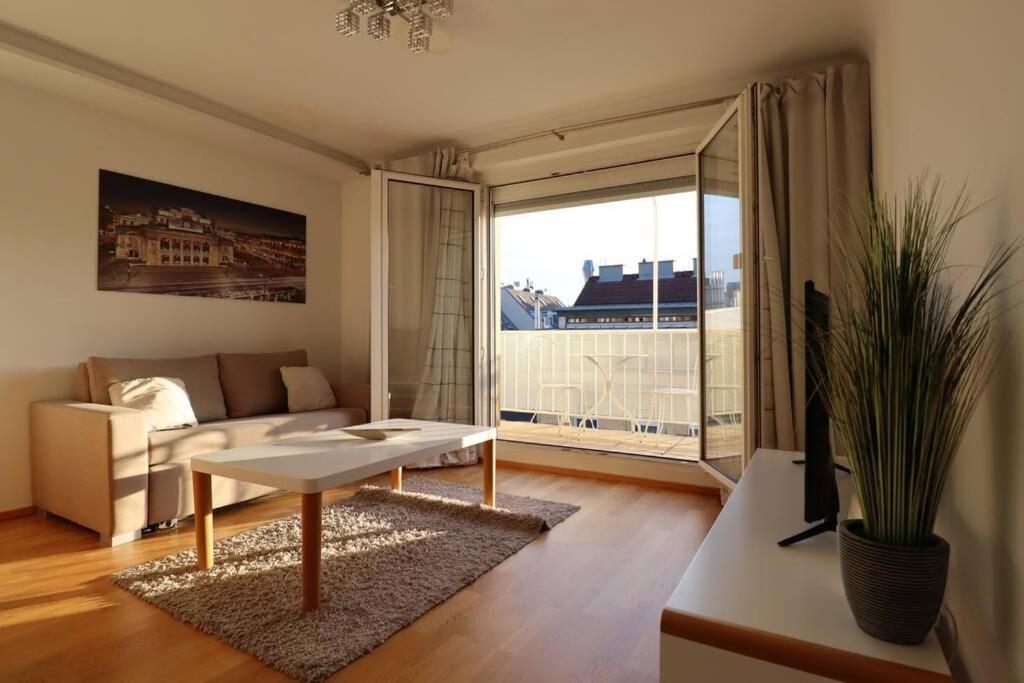 Brilliant View: Balcony Home, Modern, Stylish And Newly Renovated Vienna Exterior photo